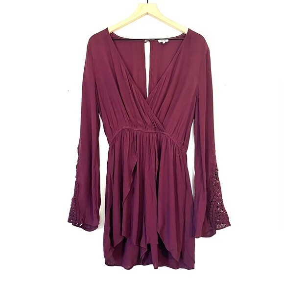 Tobi Remember My Name Surplice Flowy Crochet Romper - Picture 3 of 11